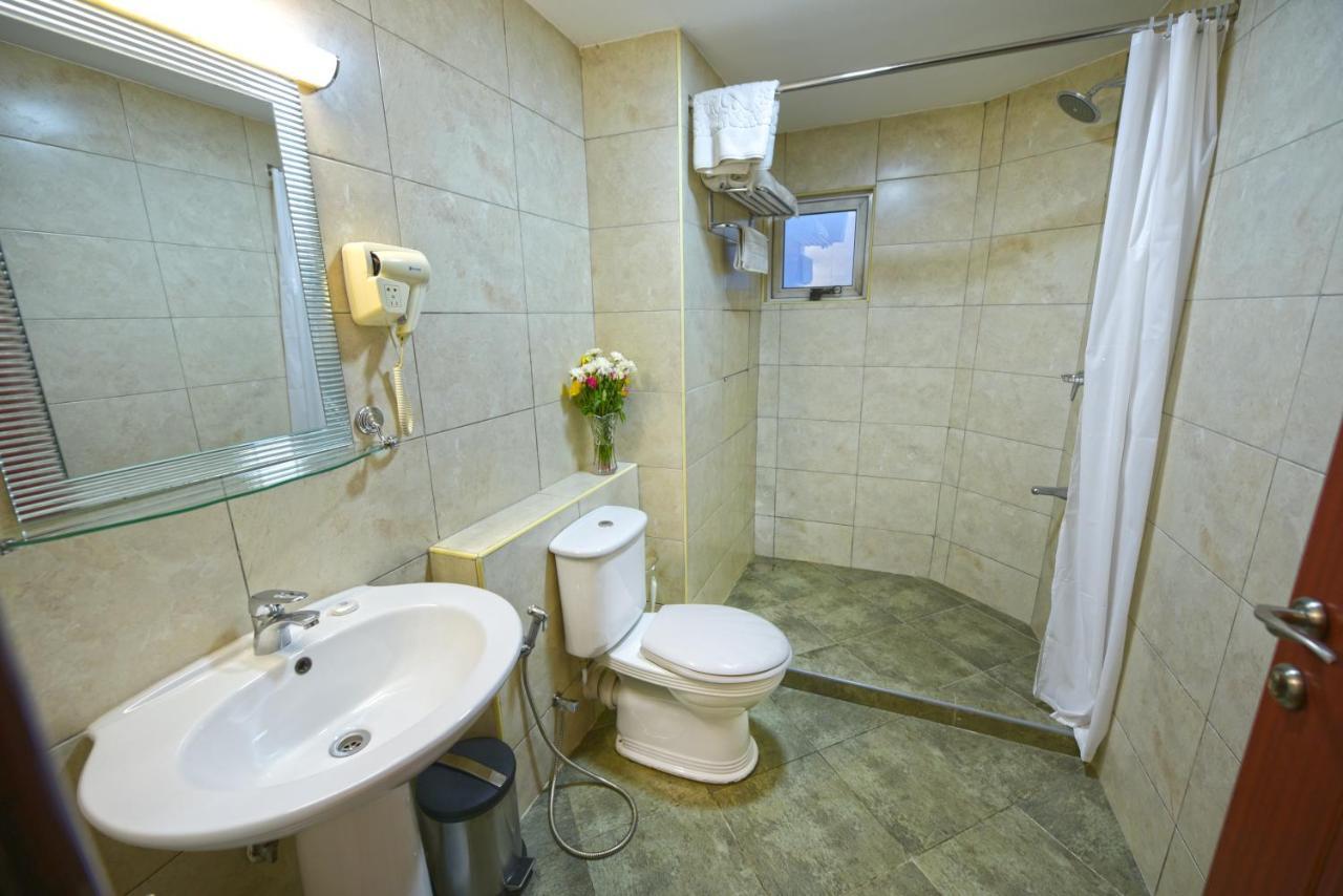 Hotel Sojovalo Кампала Екстериор снимка