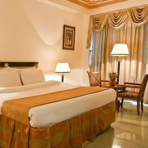Hotel Sojovalo Кампала Екстериор снимка