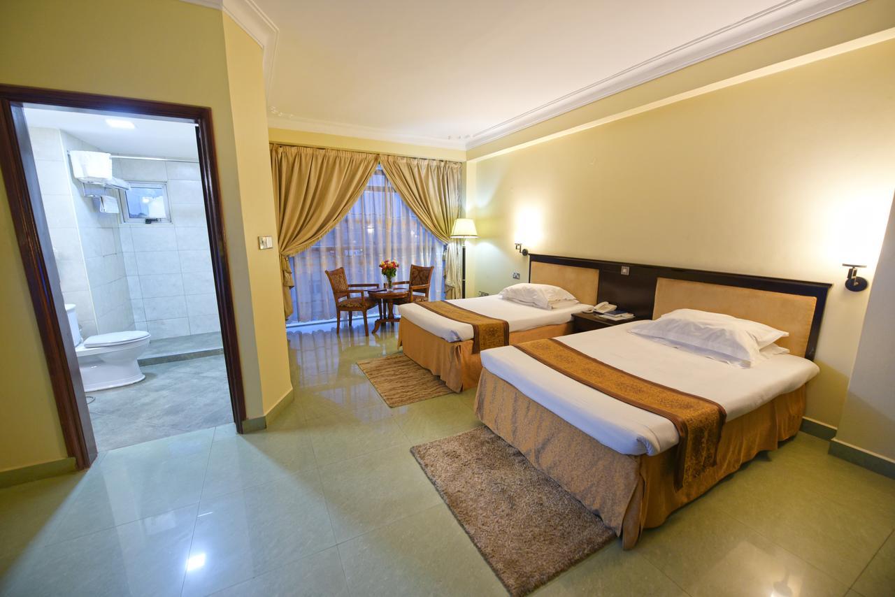 Hotel Sojovalo Кампала Екстериор снимка
