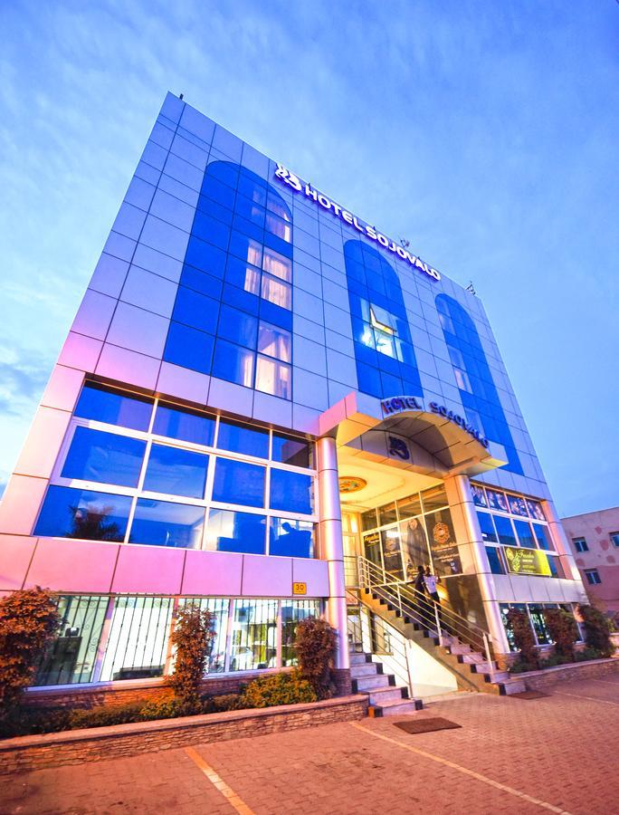 Hotel Sojovalo Кампала Екстериор снимка