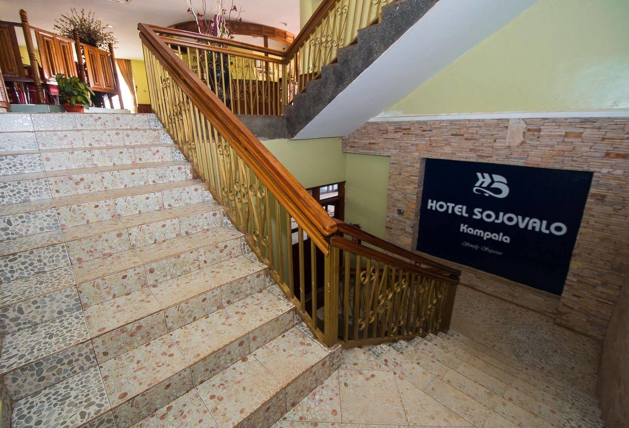 Hotel Sojovalo Кампала Екстериор снимка